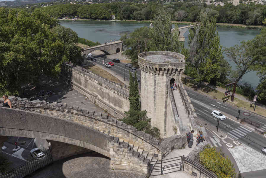 Francia - Avignon 099 - puente Saint-Bénezer.jpg